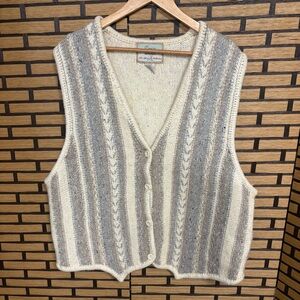 The Alpine Collection Neutral Wool/Rabbit Hair Blend Button Vest Size 14/16‎